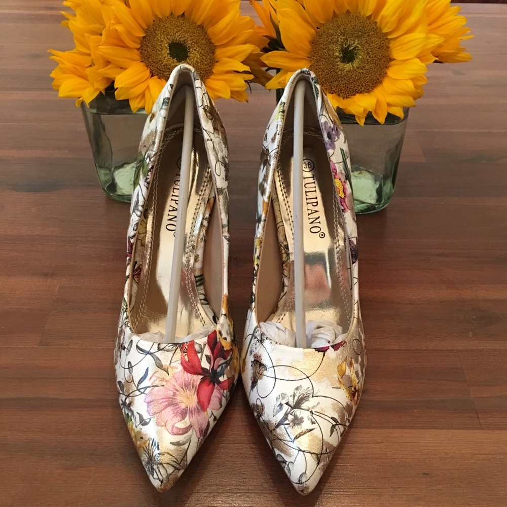 Tulipano heels purchased in Italy. Never worn.